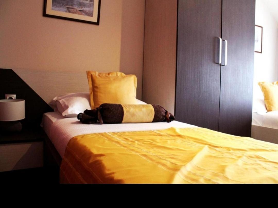 Motel Korzo Bihac Bilik gambar